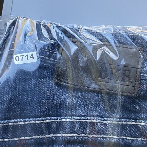 BKE Jeans Sz 28S Blue Carter Bootcut Dark Wash Faded Preppy Denim - Picture 15 of 15